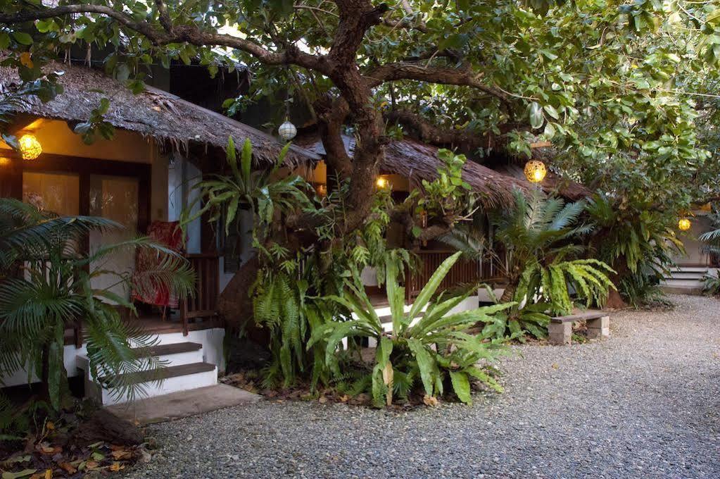 Blue Bayou Bungalows Balabag  外观 照片
